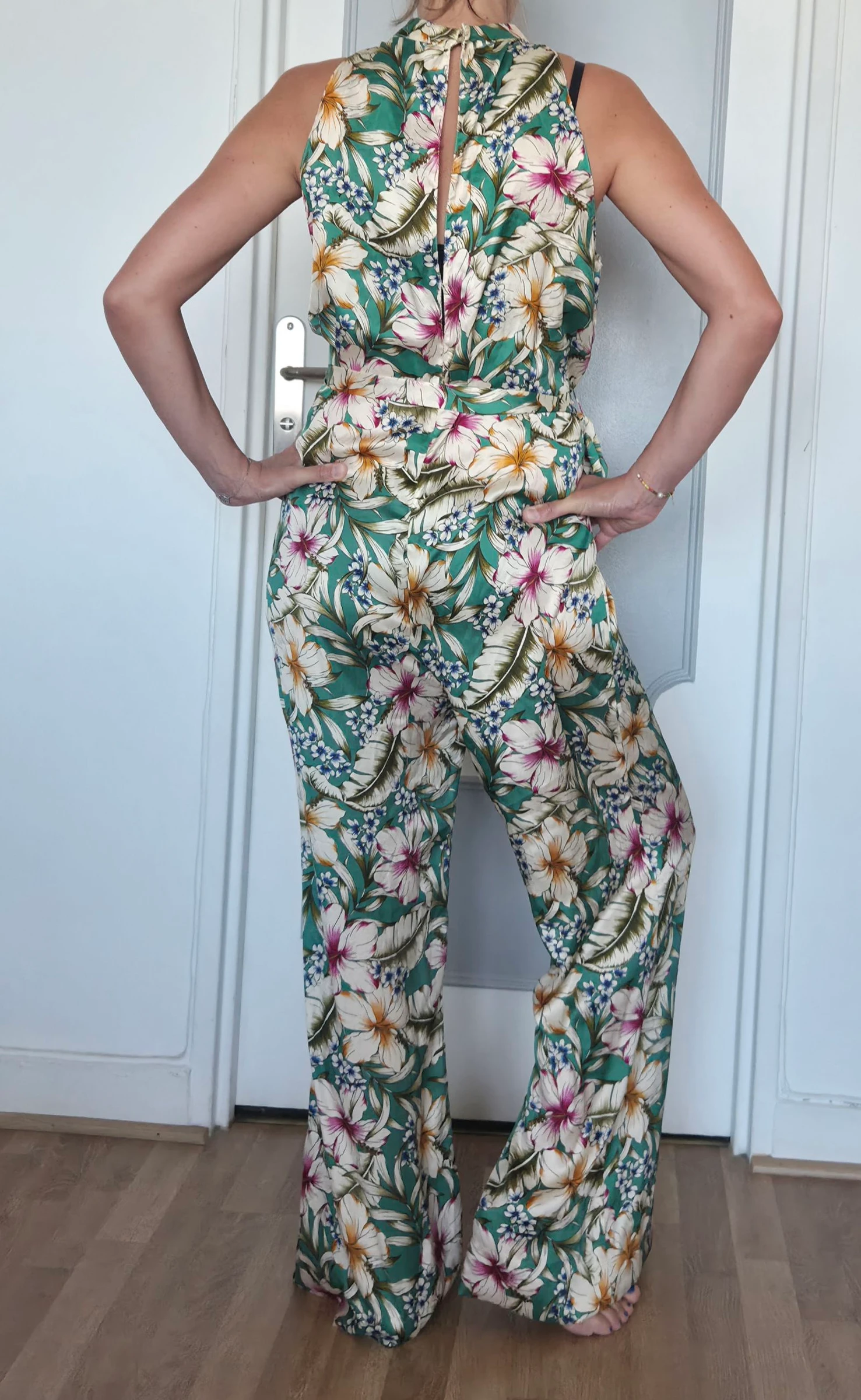 Combinado fluido con motivo floral Zara Talla 38 – photo 3